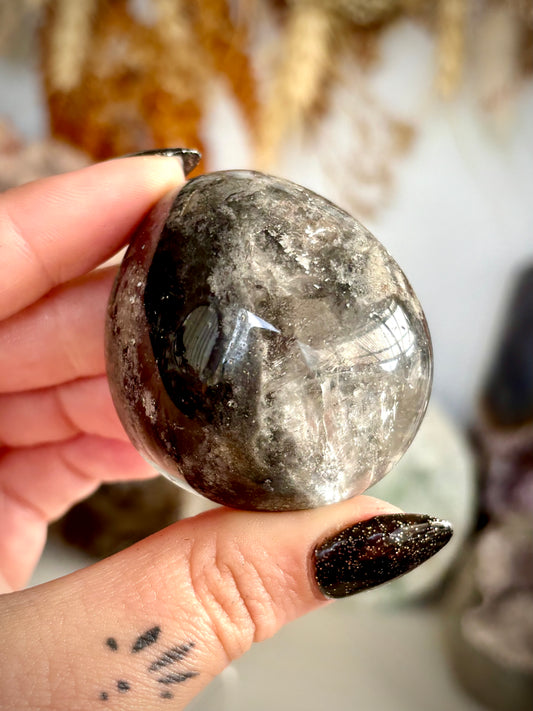 Grey Phantom Quartz Lense