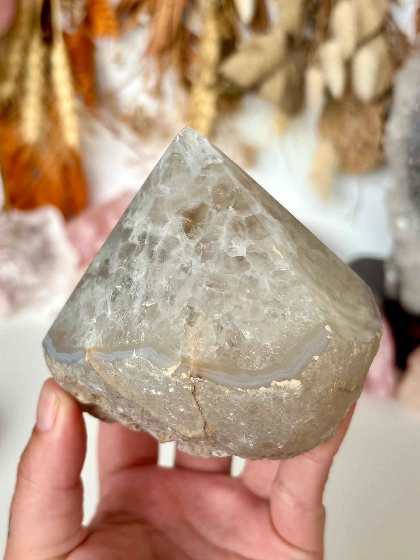 Agate/Quartz Cute Base Polished Point