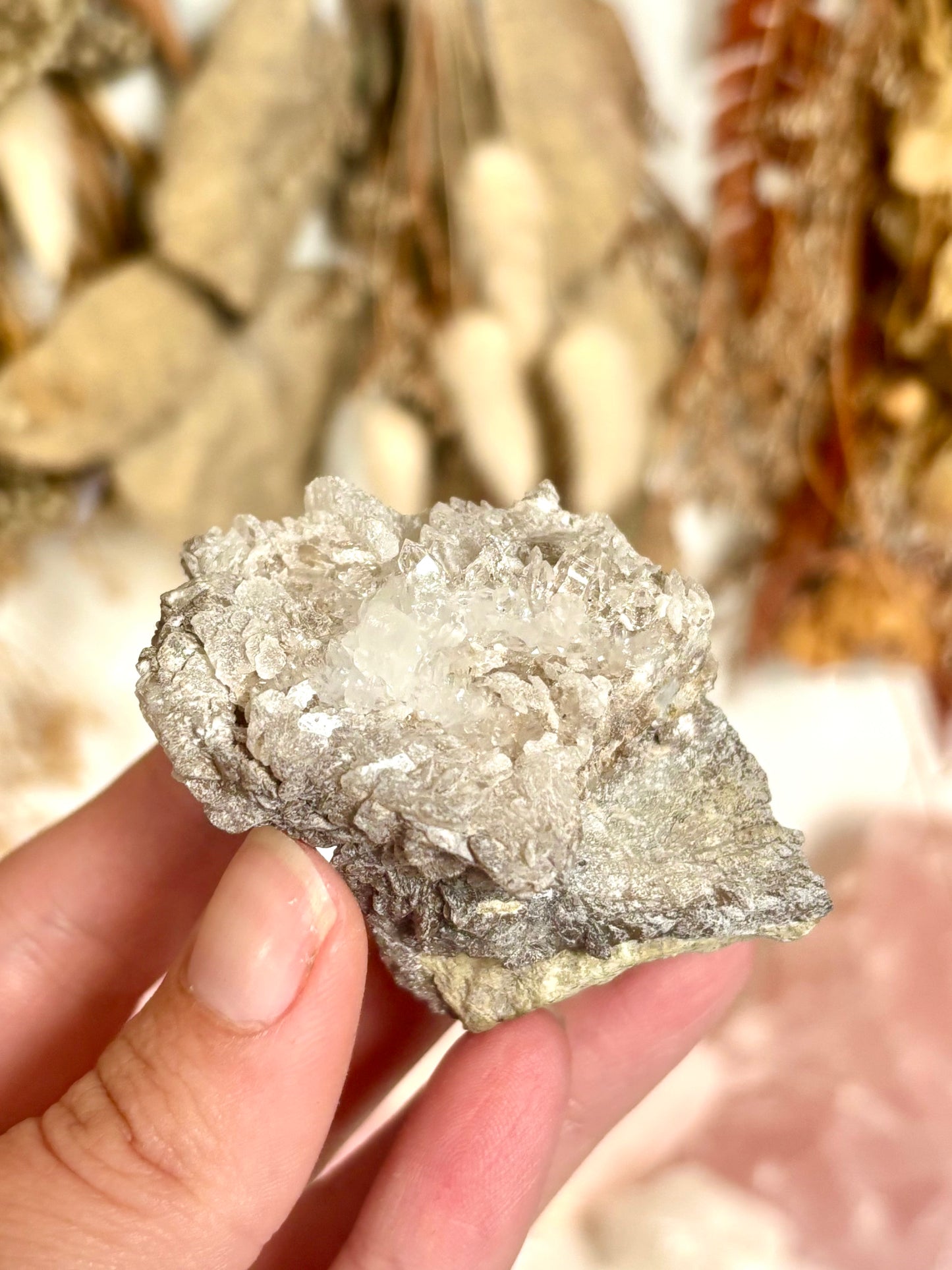Diamond Quartz on Muscovite & Matrix (2)
