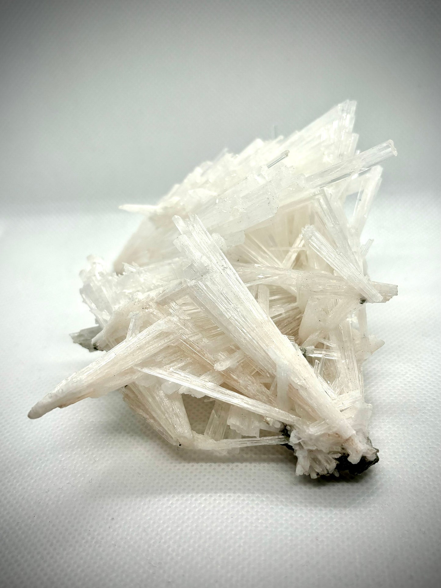 Large Scolecite Specimen (2)