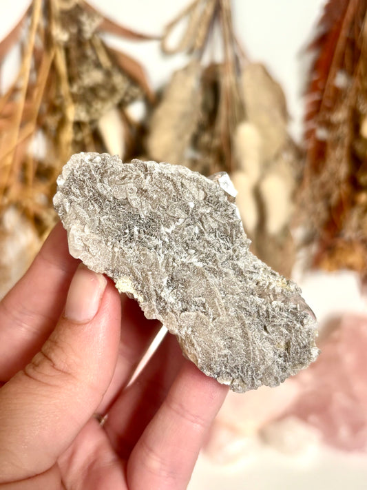 Diamond Quartz on Muscovite & Matrix (1)