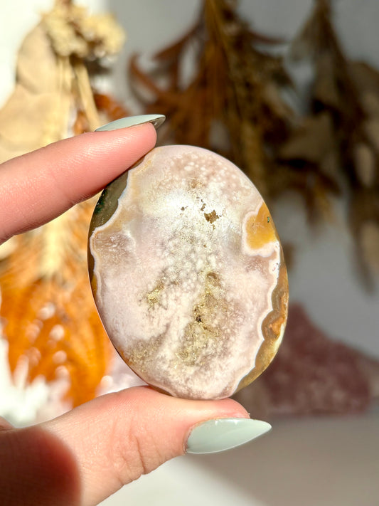 Flower Agate Palmstone