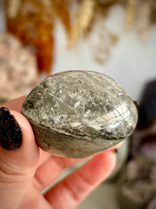 Grey Phantom Quartz Lense