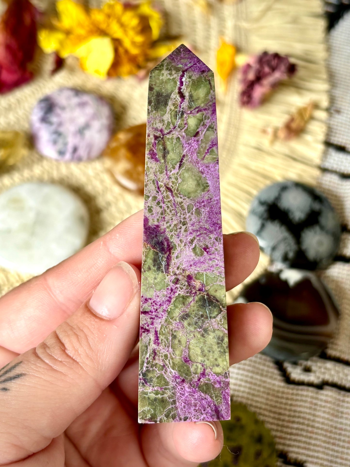Stichtite in Serpentine Tower