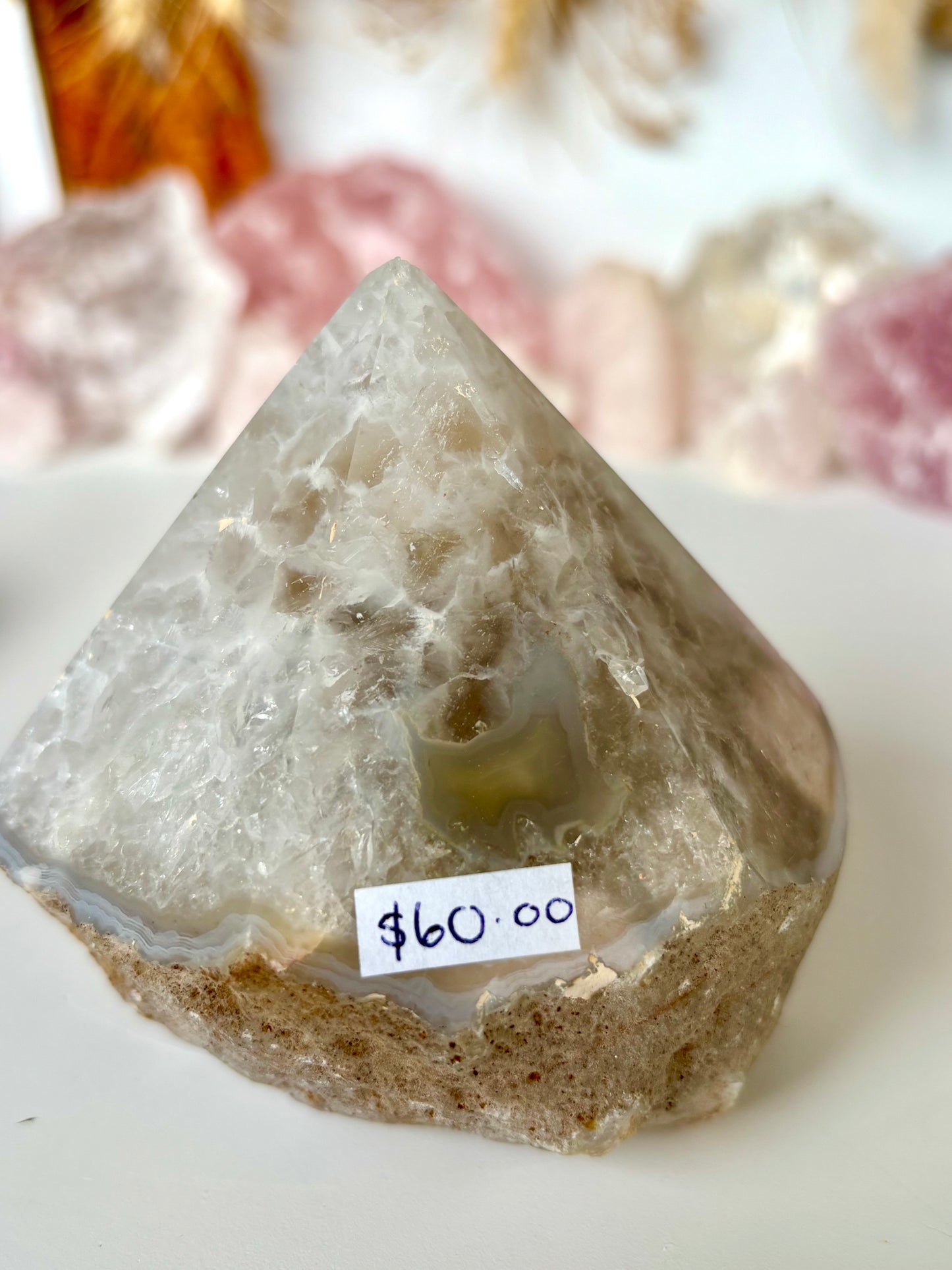 Agate/Quartz Cute Base Polished Point