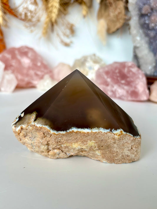 Agate Cute Base Polished Point