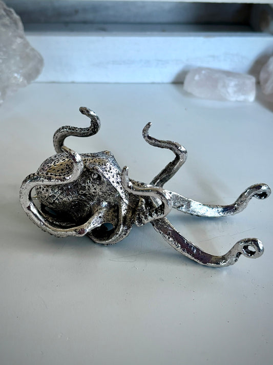 Octopus Sphere Holder