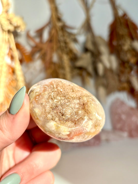 Druze Flower Agate Palmstone
