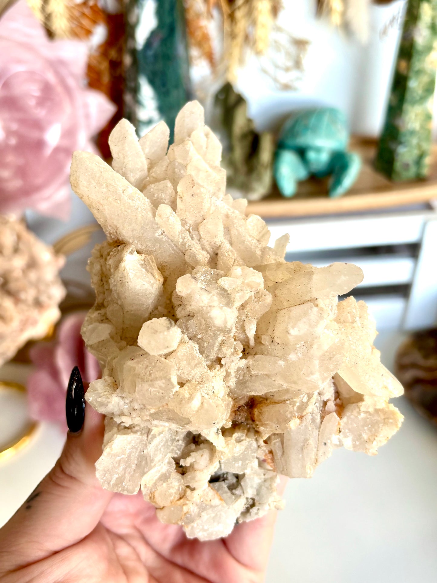 Quartz with U.V Reactive Calcite and Pyrite in the host