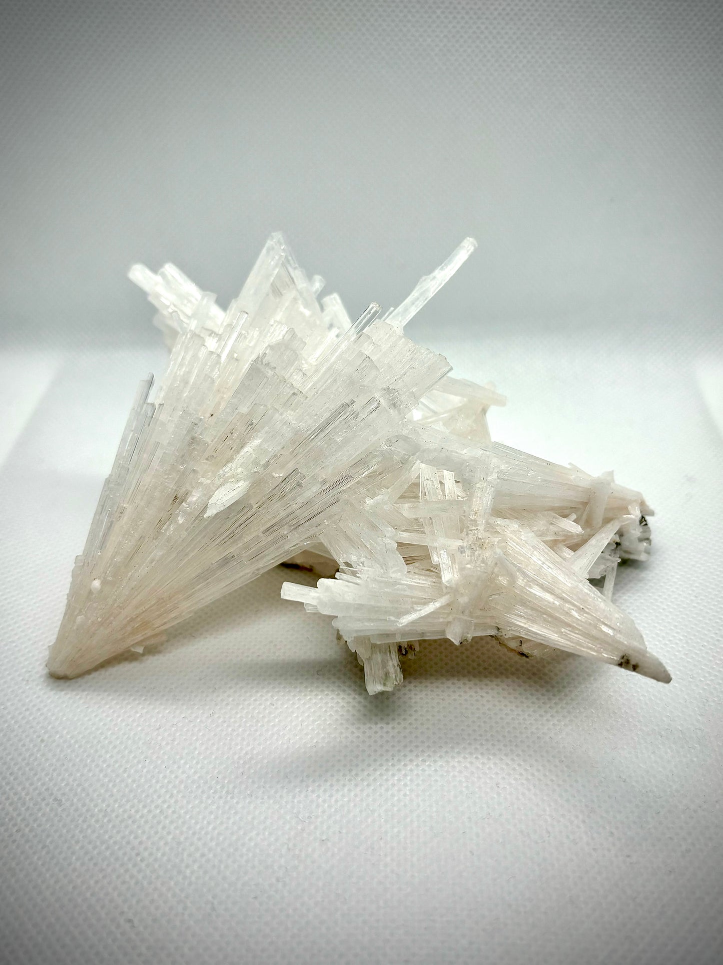 Large Scolecite Specimen (2)