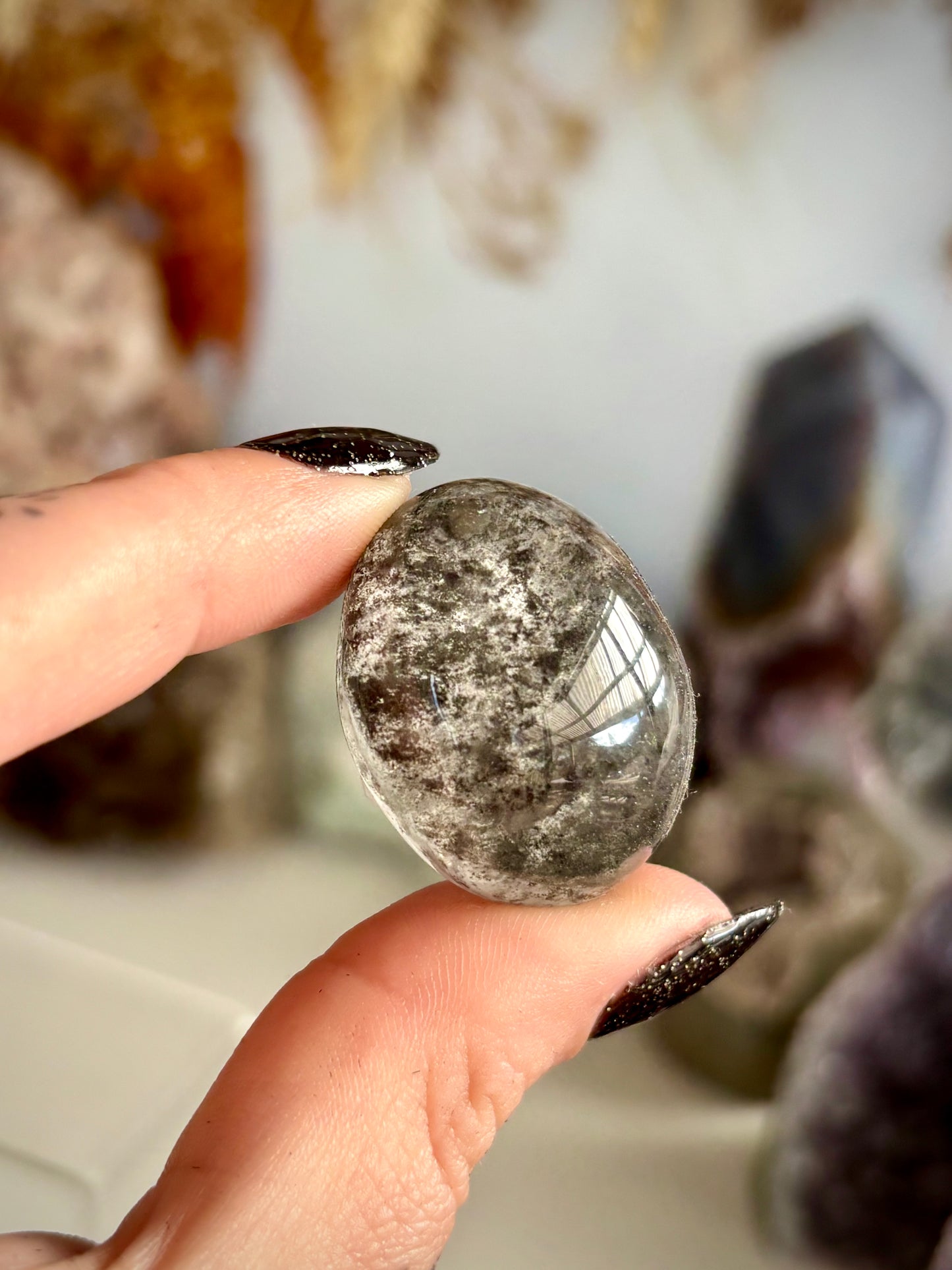 Grey Phantom Quartz Lense