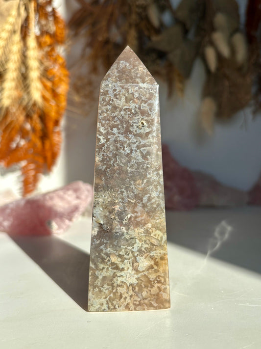 Plume Agate Tower (Indonesia)