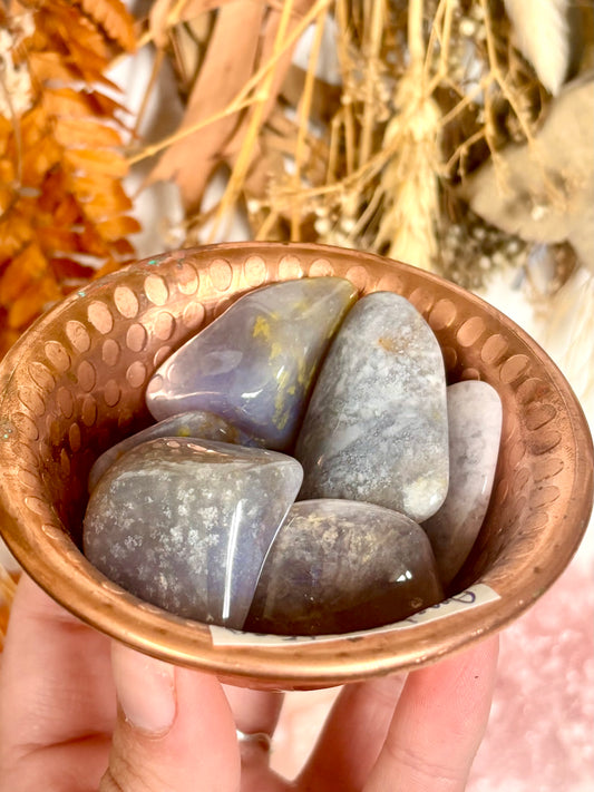 Blue Chalcedony Tumbe  XL