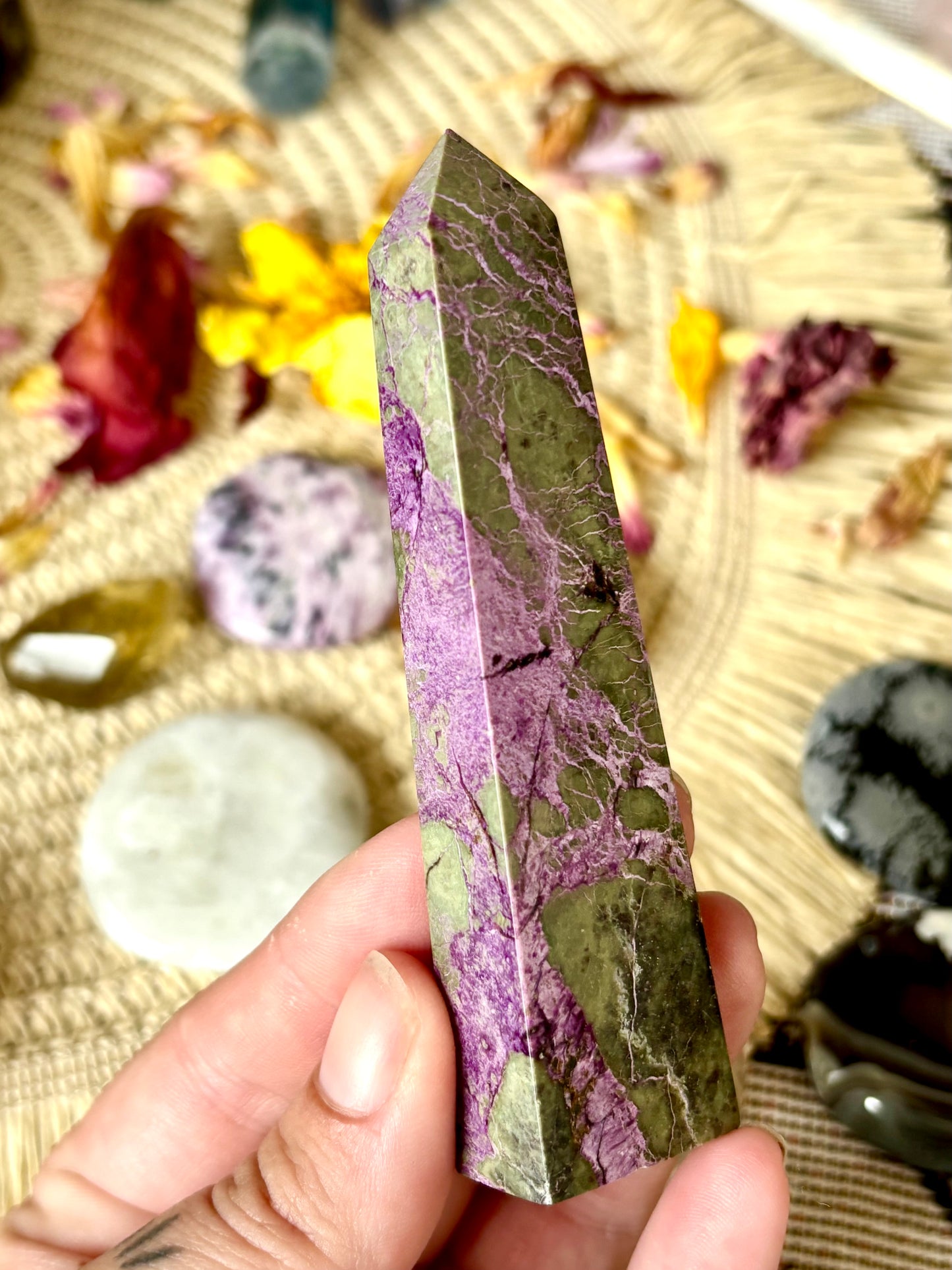 Stichtite in Serpentine Tower