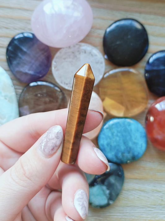 Tiny Tiger Eye Point